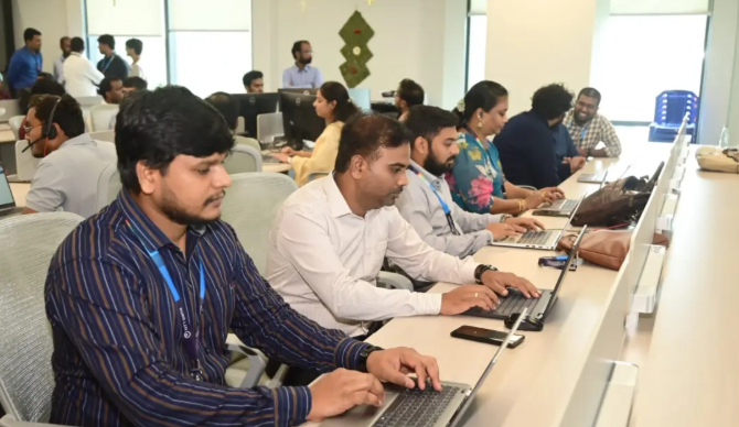 AP_AMV_Updates's tweet photo. 🇯🇵NTT Data new GCC launched in Visakhapatnam by MP @sribharatm garu today.
🔸This GCC is currently running with 300 employees and company is planning to push it to 3000 in couple of years.
#AndhraPradesh #Vizag #Visakhapatnam https://t.co/nnPBP0rKCg