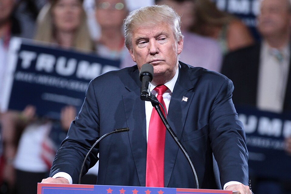 CatholicVote's tweet photo. The Trump administration has launched a major investigation into alleged fraud and abuse in the H-1B visa program.

Officials say the probe will examine claims of labor trafficking, worker exploitation, fraudulent applications, and the displacement of American workers. https://t.co/n9ehVI7Get