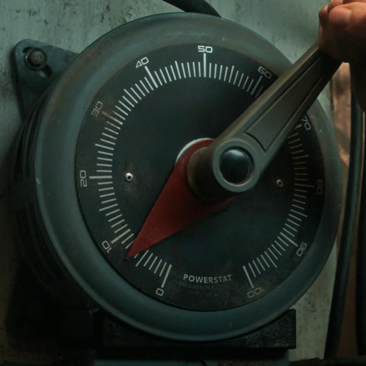 softboywheeler's tweet photo. I'm really tired of seeing people claim the dial changing colors from grey to red wasn't intentional, but "just a production error" 

So let's talk about it 🧵 https://t.co/kYuU3MCONL