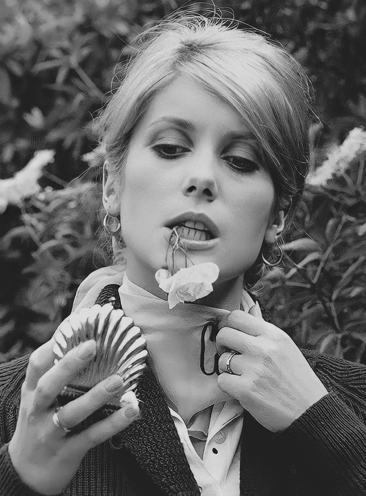 AliceSmittie's tweet photo. Catherine Deneuve https://t.co/9TMTu0vM7l