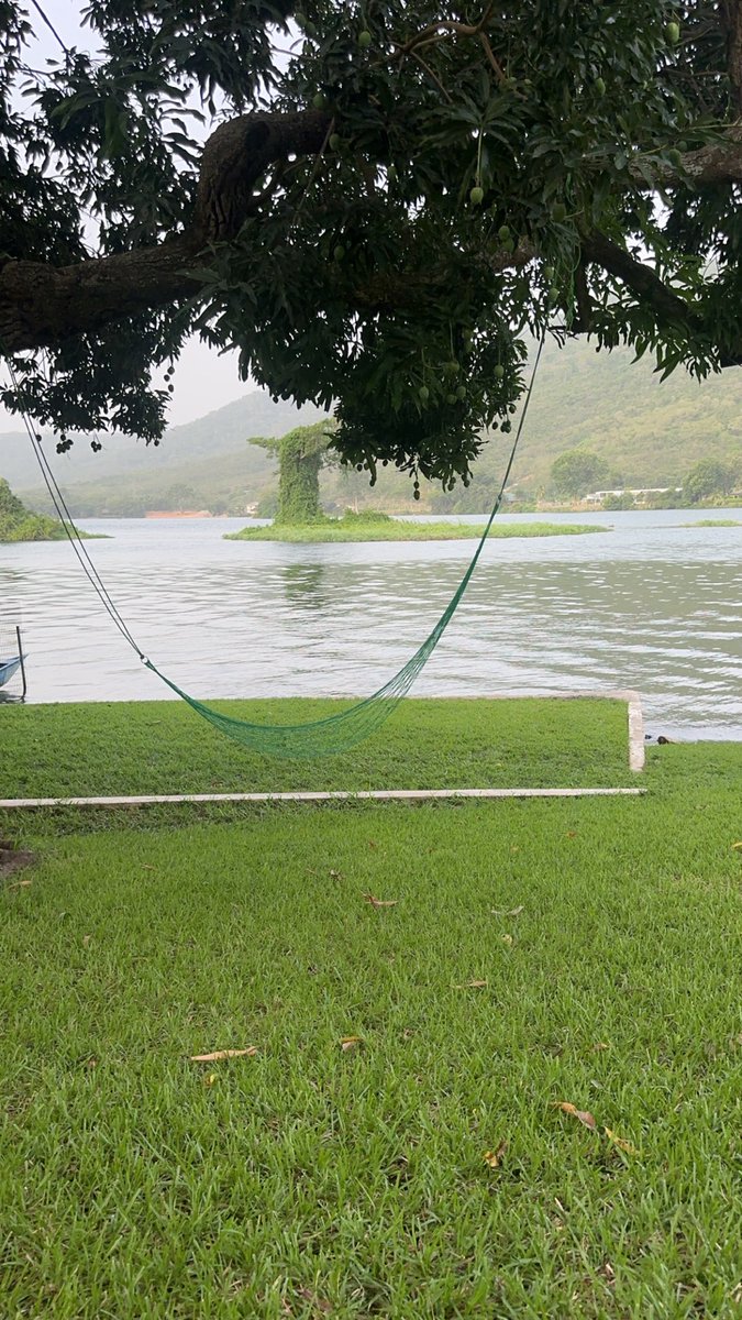 FrankDoe101's tweet photo. Akosombo with Love ❤️ 
E turn my hometown 🫶🏽 https://t.co/M0uzlxSWe3