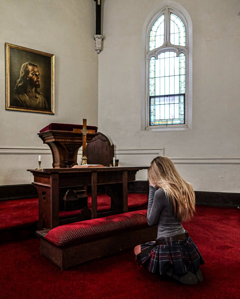 crimsolz's tweet photo. ⛪️ ' : The priest always asked Raven — what her worst confession was? —but she never knew how to answer. Now older, she says it's not having made them suffer as much as she should have, because her angels were killed by the demons that torment her mind. https://t.co/lN4CJT1EIB