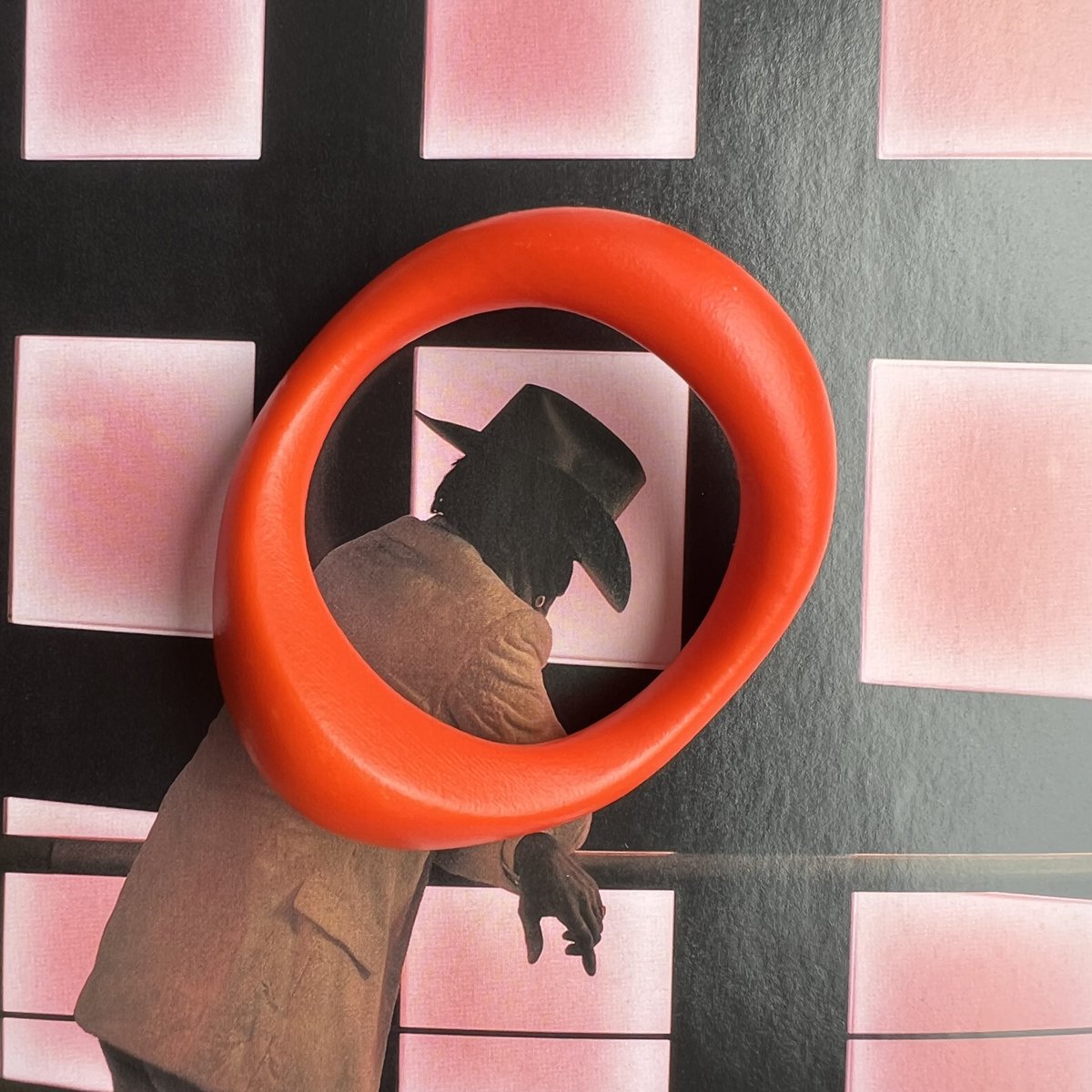 Velv_Or's tweet photo. Enjoy being Orange EnRinged!
https://t.co/ogVUFkZcRt
#WearableArt #VelvOr #EnRinged #Stylish #3DPrintedArt https://t.co/zwYyxtNnlQ