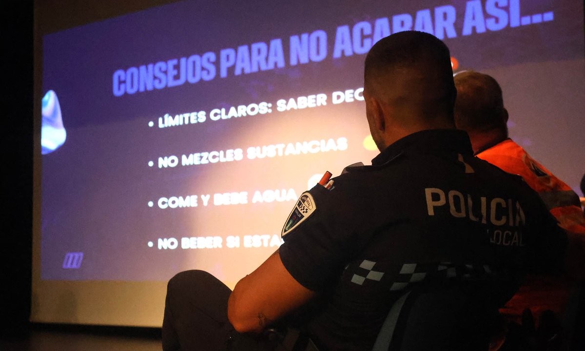 aytocabanillas's tweet photo. 500 PEÑISTAS PARTICIPAN EN LA FORMACIÓN PARA DISFRUTAR DE UNAS "FIESTAS CON CABEZA"

Celebradas las dos primeras sesiones de charlas de formación para peñistas, que fomentan unas #FiestasCabanillas2026 seguras, responsables y sin incidentes. 

https://t.co/m6DrWHfAiX https://t.co/fluv0EUnJt