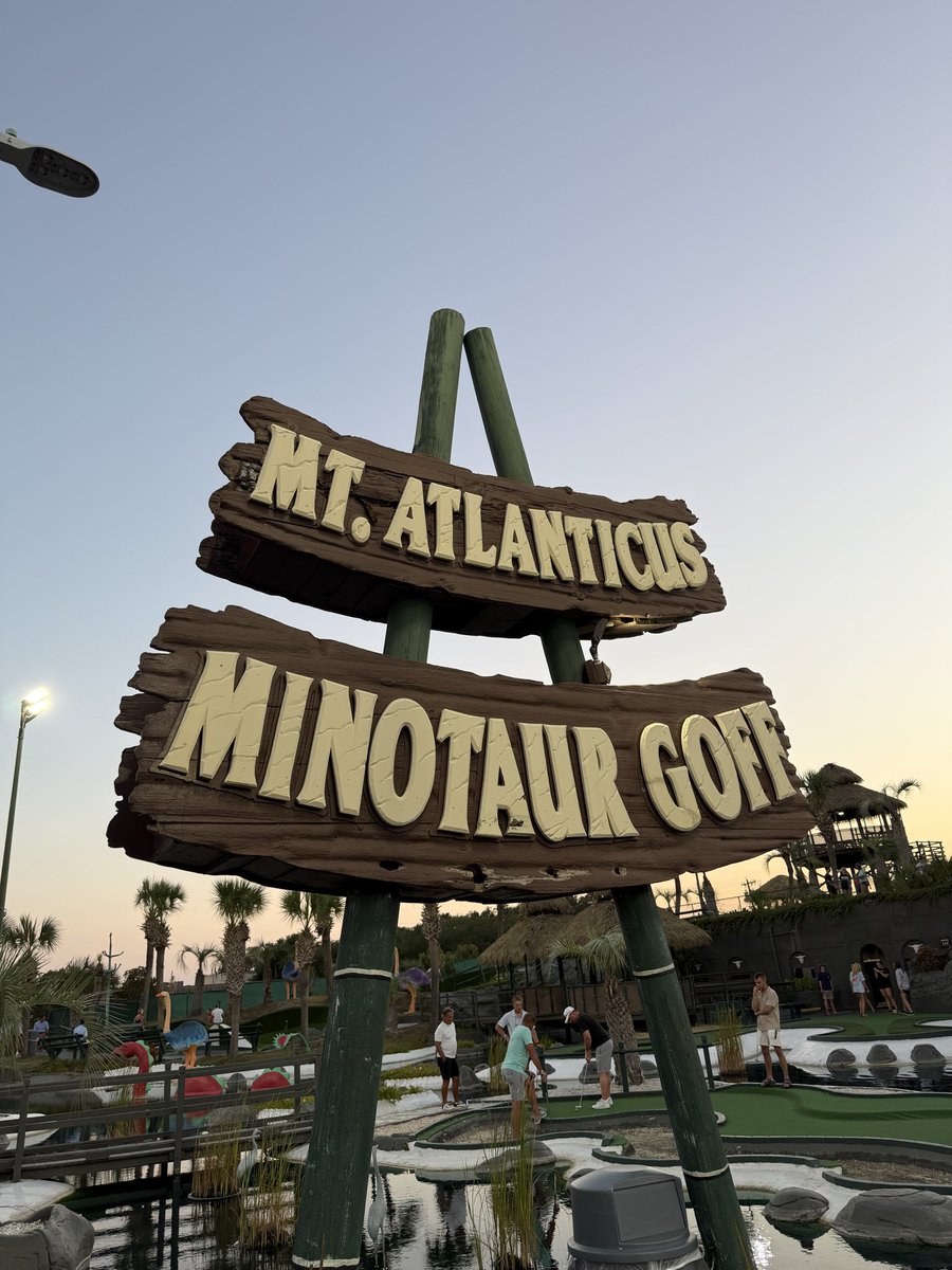 letswalkthetalk's tweet photo. Have been to a lot of mini golf courses over the years! But now I know why Myrtle Beach is called the mini golf capital  of the world! #minigolf https://t.co/LKd4Rs1GOg