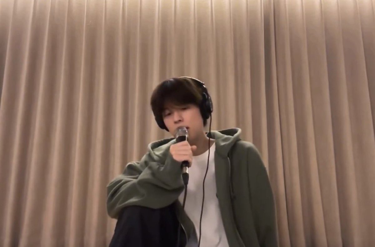 _Nata_skz's tweet photo. 🌧️ https://t.co/CCfp7mHZYE