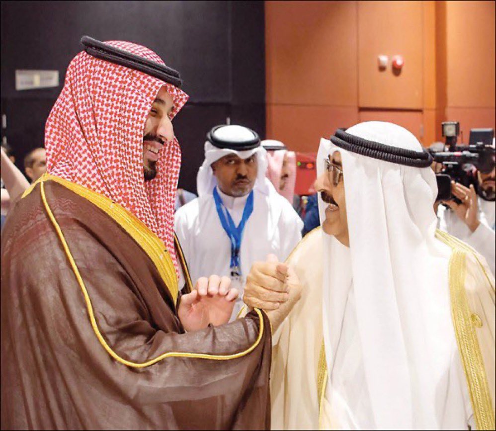 00SaudiMbs00's tweet photo. #عاجل_الآن
#متداول
تشهد #المنطقة تحركات دبلوماسية بارزة مع زيارة رئيس #الإمارات الشيخ محمد بن زايد إلى #الكويت، وسط أنباء عن تطلع #أبوظبي لوساطة ودعم كويتي لتقريب وجهات النظر وحل الملفات العالقة مع الشقيقة #السعودية. العلاقات الخليجية ومستقبل التعاون هما الأساس دائماً. 🇰🇼🇦🇪🇸🇦 https://t.co/4YV4HFVlxd