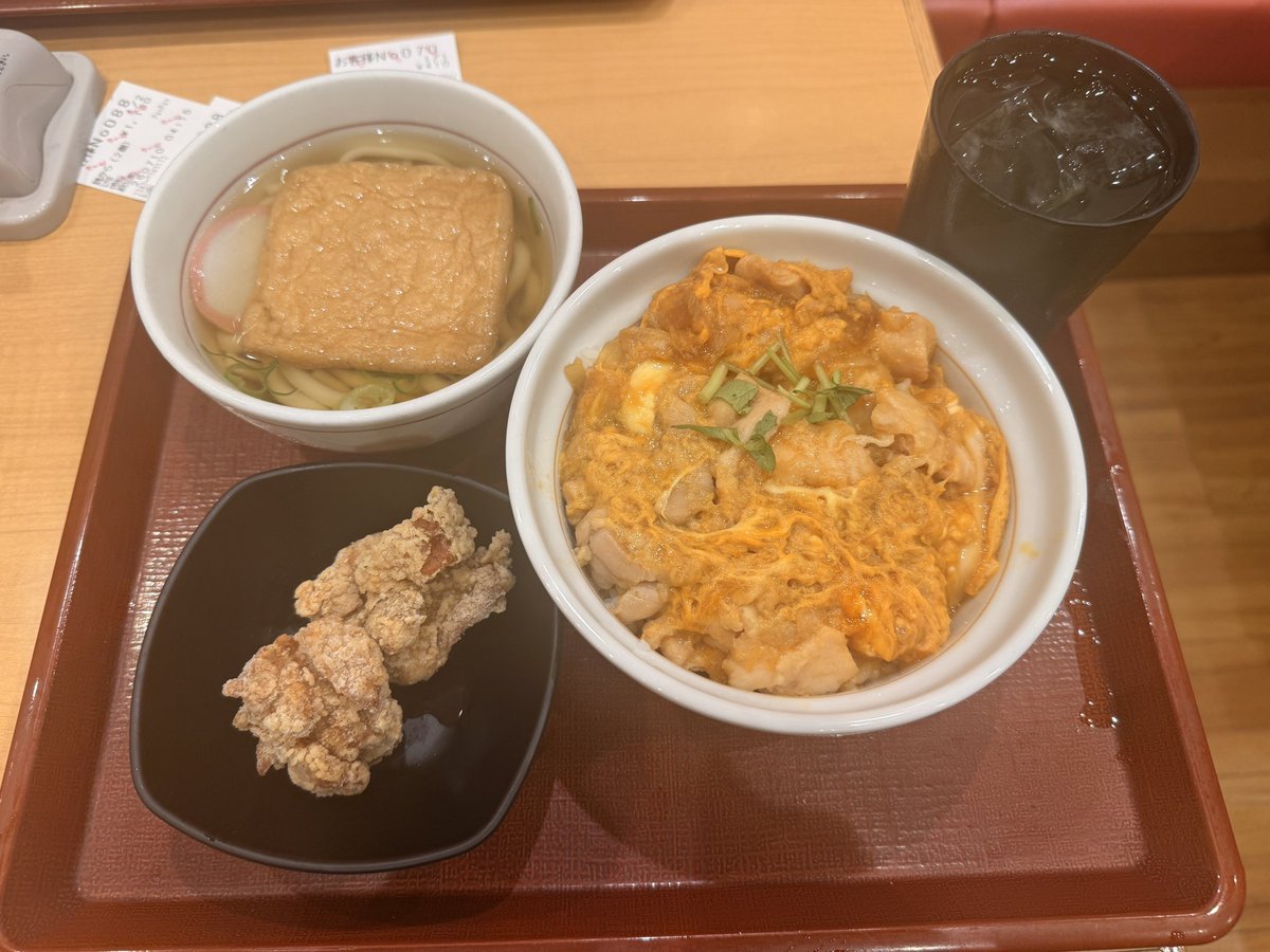 kazoo0716's tweet photo. 完全に時差ボケ
なので朝4時からなか卯をキメる！

美味すぎる😍 https://t.co/Jm7iEjFSP4