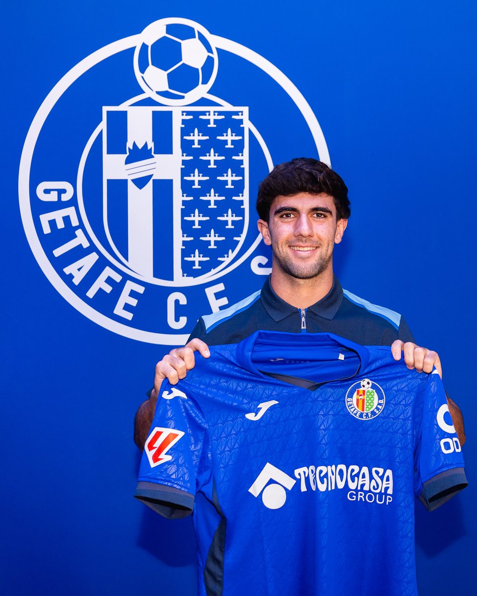 CurroBurgos's tweet photo. Muy contento e ilusionado 🔵 https://t.co/j1tGJeTNeG