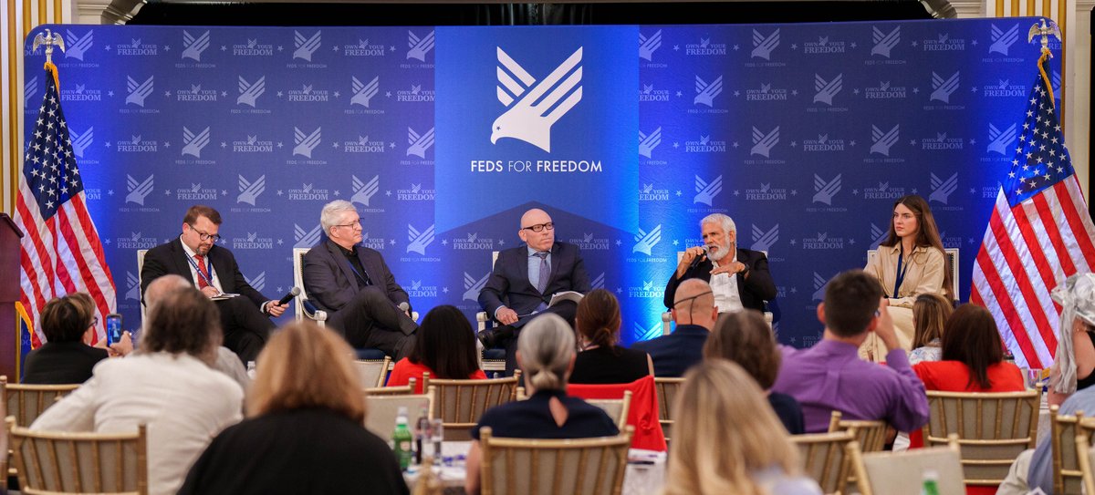feds4freedomusa's tweet photo. 🎆From our national security summit last week in Washington, D.C. to  @TheFreedomFest  this week in Las Vegas, momentum is building! 

🇺🇸We love  meeting fellow freedom fighters and independent thinkers who want to help protect the freedoms this country offers. 

👋If you’re at FreedomFest, stop by booth #336 to say hello!