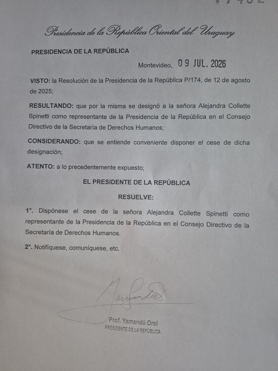 profcollette's tweet photo. Recien acabo de recibir y firmar mi cese. Orgullosa de mi gestión nada para decir sobre eso . Gracias al equipo https://t.co/XjG9FzrWcU