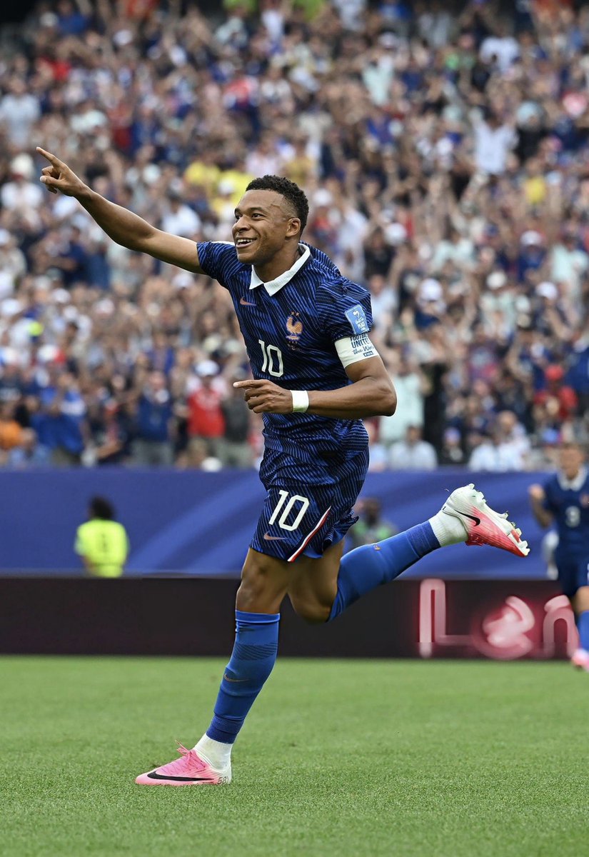 alimo_philip's tweet photo. ⚽ BREAKING RECORDS!

🇫🇷 Kylian Mbappé is now the YOUNGEST player in HISTORY to reach 20 World Cup appearances… at 27 years and 201 days old.

✍️ This man is rewriting the game. Absolute phenomenon. https://t.co/uNlj7g3wac