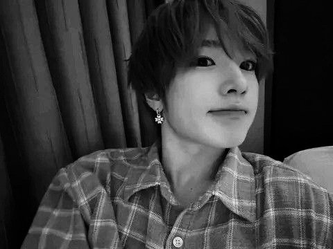 mydearsunoo's tweet photo. cuando queres figurar 🚬

#NCTzenSelcaDay #NSD #SAKUYA

(lovoyaterminarborrando) https://t.co/NexR1ppbBZ