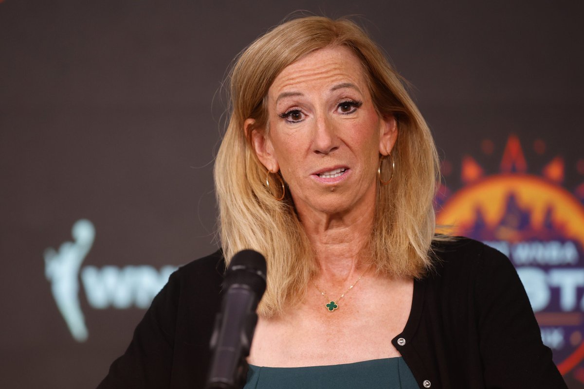 power_ties's tweet photo. NOTHING changes for Caitlin until this smug Commissioner is removed

Nothing

PRIORITY ONE for Caitlin fans at this point has to be to demand that this Commissioner goes

... ONLY THEN can we clean house and get legitimate referees into the league as competent as FIBA referees https://t.co/MKe9ZwNJBA