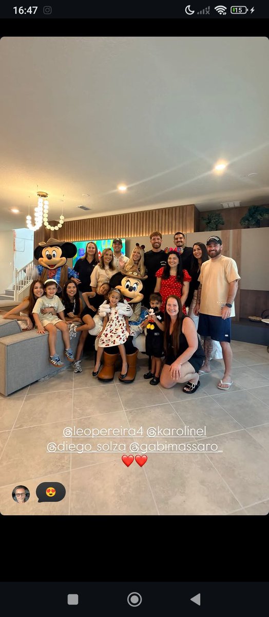 Imhofem's tweet photo. Tô achando lindo essa união das famílias. Viva o ceciday❤️‍🩹 https://t.co/C6gsL8xWRk