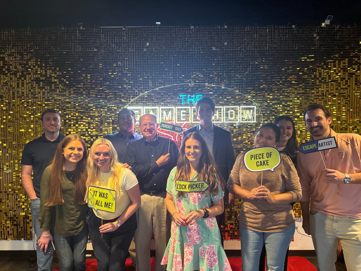 boyarmiller's tweet photo. Our law clerk and attorneys recently enjoyed a happy hour at Game Show Studio, building connections, embracing a little friendly competition, and strengthening the relationships.

#companyculture #lawclerks #teambuilding #houstonlaw https://t.co/3lON1h6Rlg