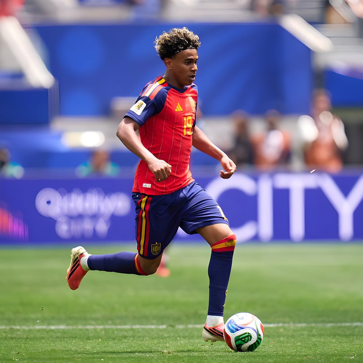 williamradios's tweet photo. Quiénes son los competidores por el premio al jugador joven de la Copa Mundial?

⚽️Ayyoub Bouaddi (Marruecos)
⚽️Désiré Doué (Francia)
⚽️Nico O'Reilly (Inglaterra)
⚽️Lamine Yamal (España)

#CopaMundialFIFA https://t.co/8k22sm4HRt