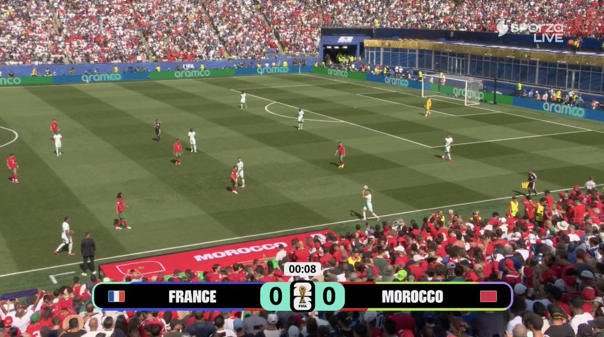 TouchlineX's tweet photo. 📸 - KICK OFF!

FRANCE vs MOROCCO! 🇫🇷🇲🇦 https://t.co/IvA85NZkWX