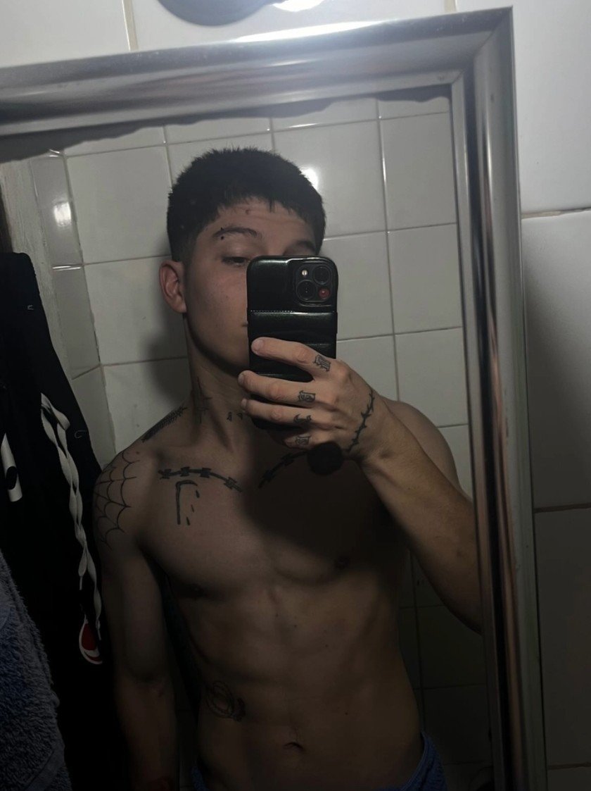 StraightPy1's tweet photo. Hermoso y muy calentónnn 🔥
Ya saben... 👀 DM abierto. https://t.co/O04q5uzDzw