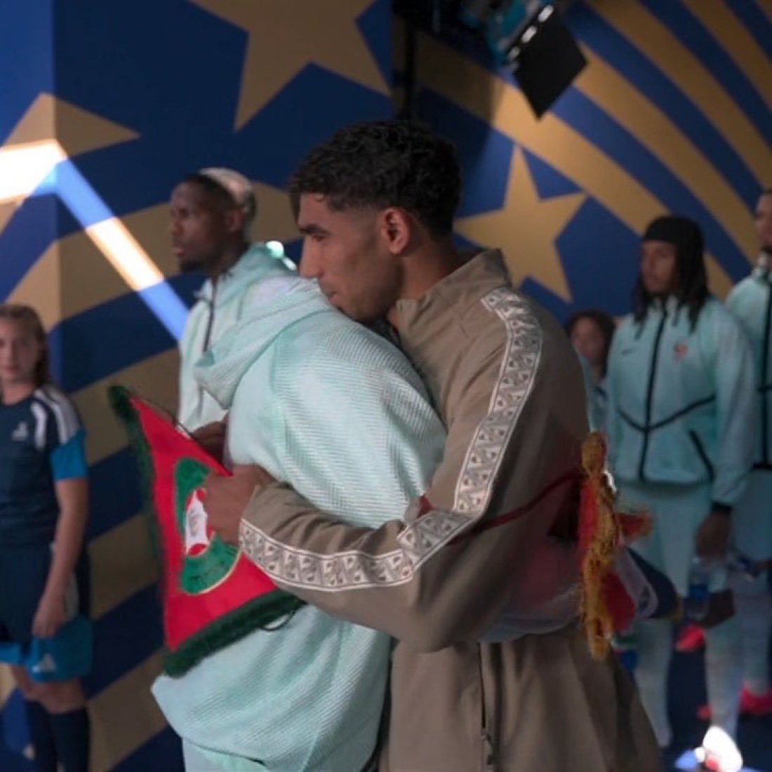 Kylian's tweet photo. Mbappé x Hakimi. https://t.co/K7uts2ZakA