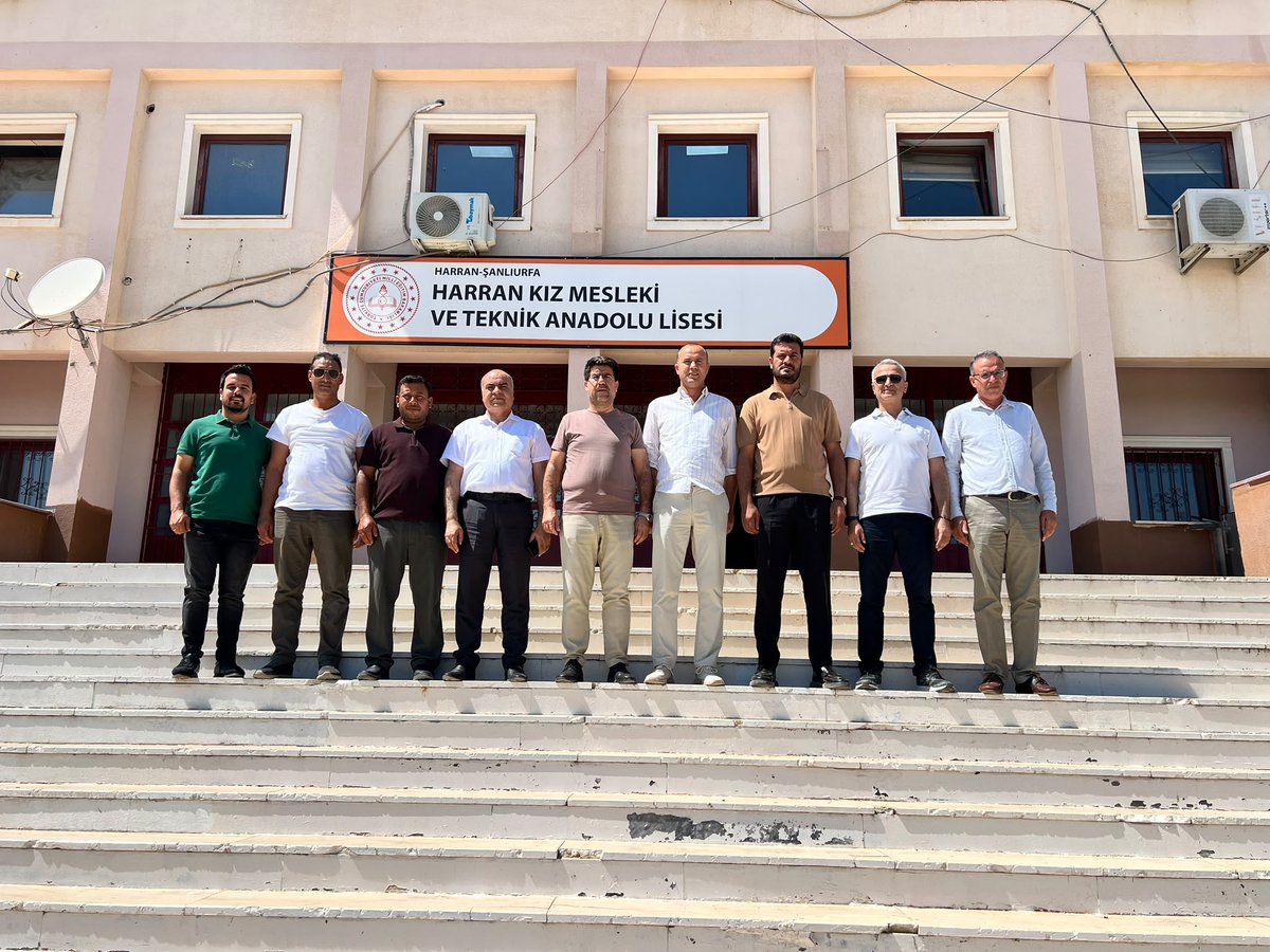 ibrahimcoskun63's tweet photo. Harran İlçe Milli E.Müd.teşkilatımızla beraber ziyaret ederek kıymetli yol arkadaşlarımızla bir araya geldik.
Gücünü üyelerinden alan birlik, dayanışma ve kararlı teşkilat yapısıyla emeğin,hakkın ve adaletin savunucusu olmaya devam eden, İlçe teşkilatımıza gönülden te��ekkürler.. https://t.co/fYhlAqS68G