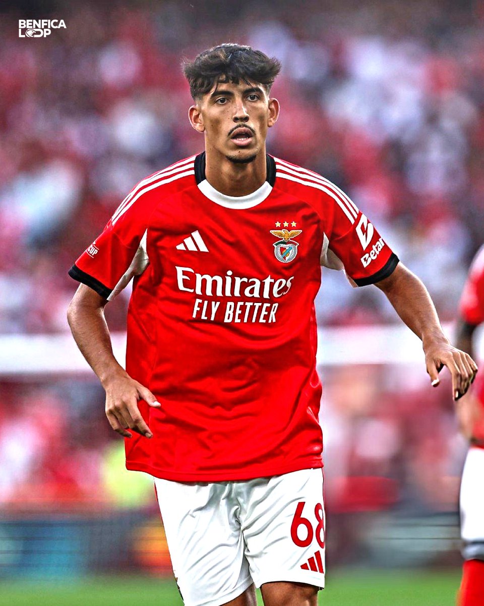 Benficaloop_'s tweet photo. 🚨 JOÃO VELOSO VAI RENOVAR COM O BENFICA ANTES DE SAIR POR EMPRÉSTIMO! ✍️🦅

O Benfica está prestes a renovar o contrato de João Veloso antes de o médio seguir por empréstimo para o Moreirense.

Achas que este empréstimo será o passo certo para a evolução de João Veloso? 👇👀 https://t.co/LWxOWMNbGj