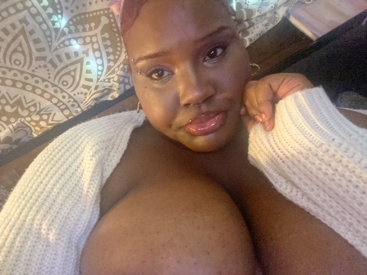spoiledbrb's tweet photo. more posted on my kofi 🫧

🧁https://t.co/I5q6jI8Bq6 https://t.co/Jawc28b5Sq