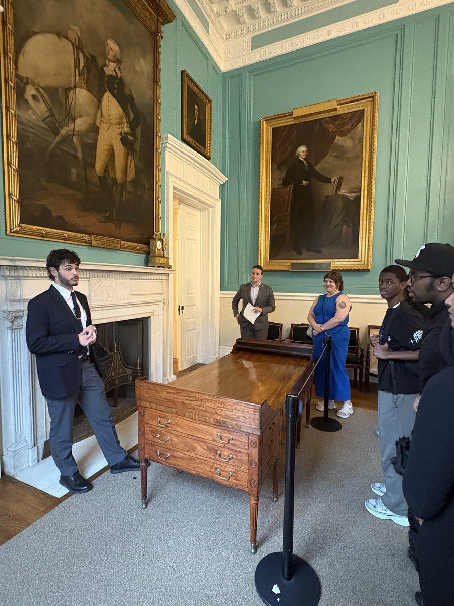 EmilyAssembly's tweet photo. Came to City Hall for a meeting, stayed for a history lesson about George Washington’s desk! https://t.co/9WNx5q5ApZ