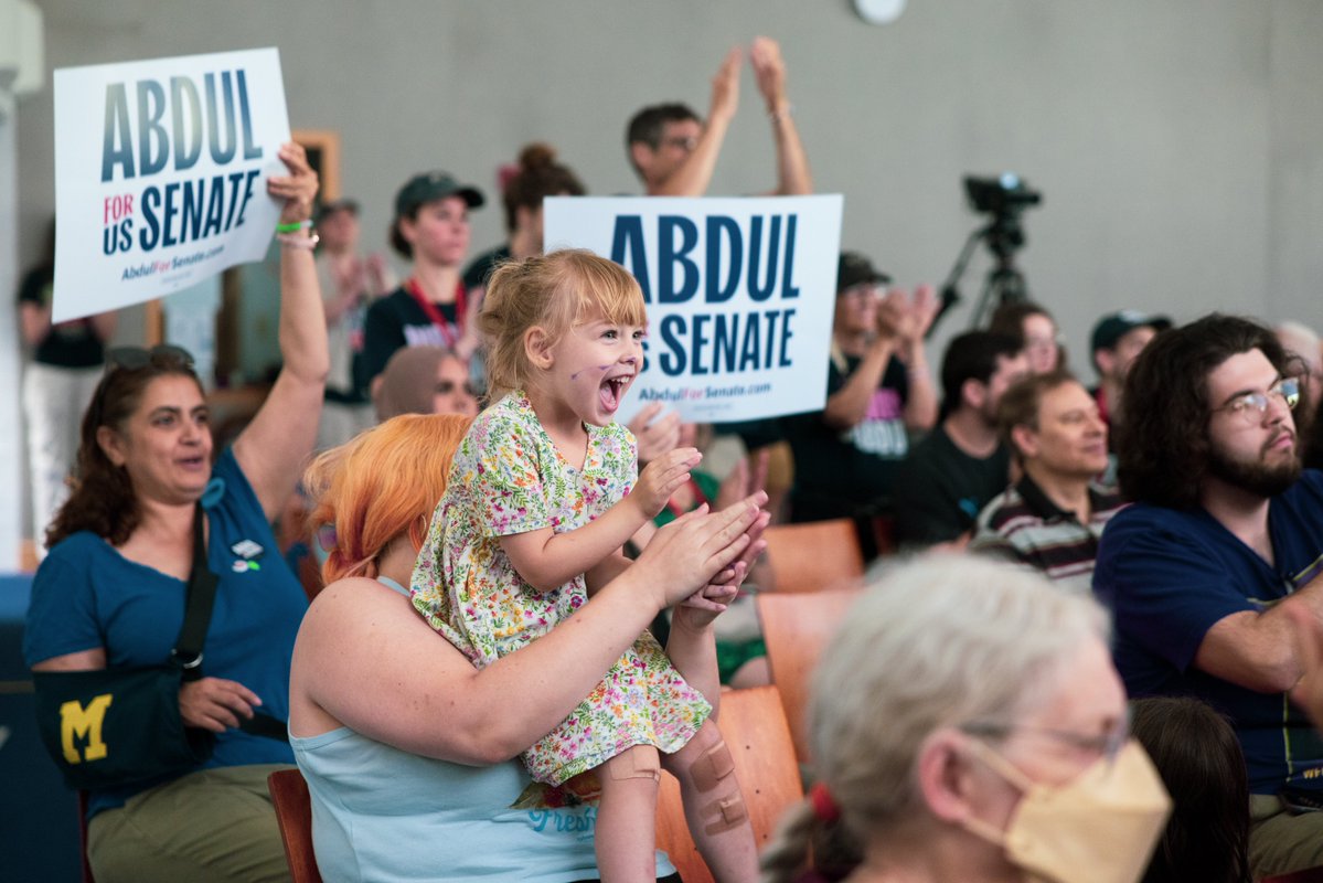 AbdulElSayed's tweet photo. Powerful energy in Ann Arbor for @RoKhanna, Yousef Rabhi, @crheinga, and our movement to get money out of politics, put money in pockets, and pass Medicare for All! https://t.co/5YXdTd5x7A