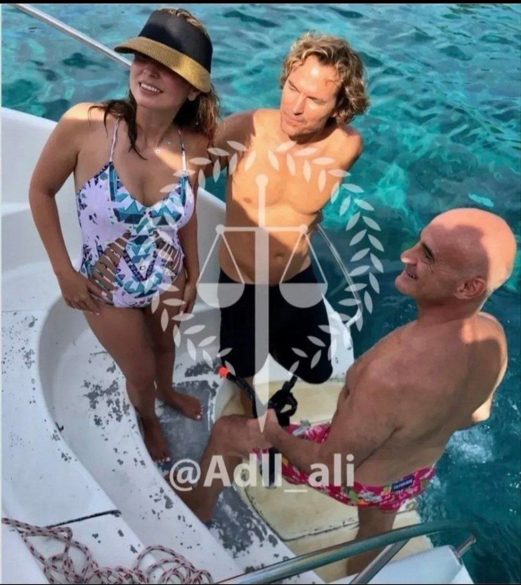 Mahdi136275's tweet photo. @ariiaban خیلی 🤣🤣🤣 https://t.co/bF7zeDcn5j