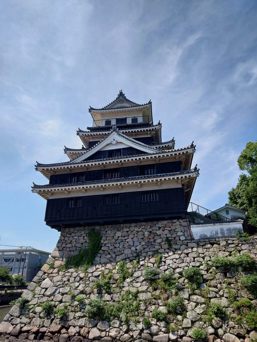 Math3us_l97's tweet photo. 名乗り出る気はなかったけどやっぱり届いたことが嬉しくて。熱に浮かされて(ガチの高熱)引ポスしてしまった。本当は便箋２枚には収まりきらないくらい書きたいことが沢山ありました。ヤマトさんの作品はpixivやネタツイで沢山読ませていただいていて、ブクマもめちゃくちゃしていました。 https://t.co/lJTVsmLHBQ