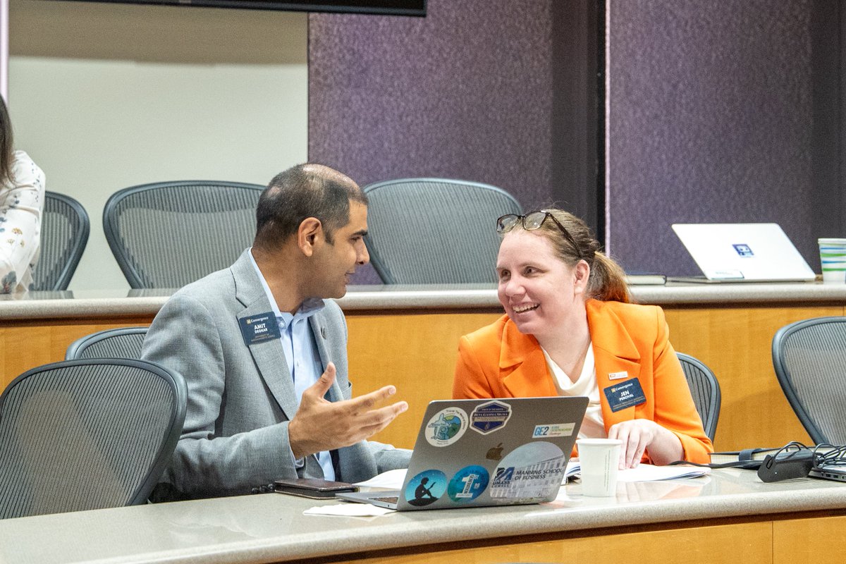 UMiamiBusiness's tweet photo. Dean Paul A. Pavlou says the next chapter of higher education will be defined by how universities help students create, lead, and thrive in an #AI-powered world.

Takeaways from AI Convergence: https://t.co/i5im2ycuPQ https://t.co/AwN2FaaVUs