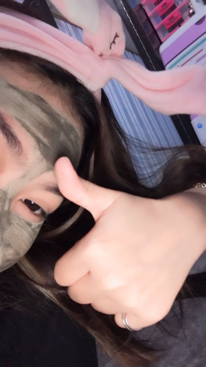 fanipy's tweet photo. 🌚 https://t.co/mvQwzqMfTK