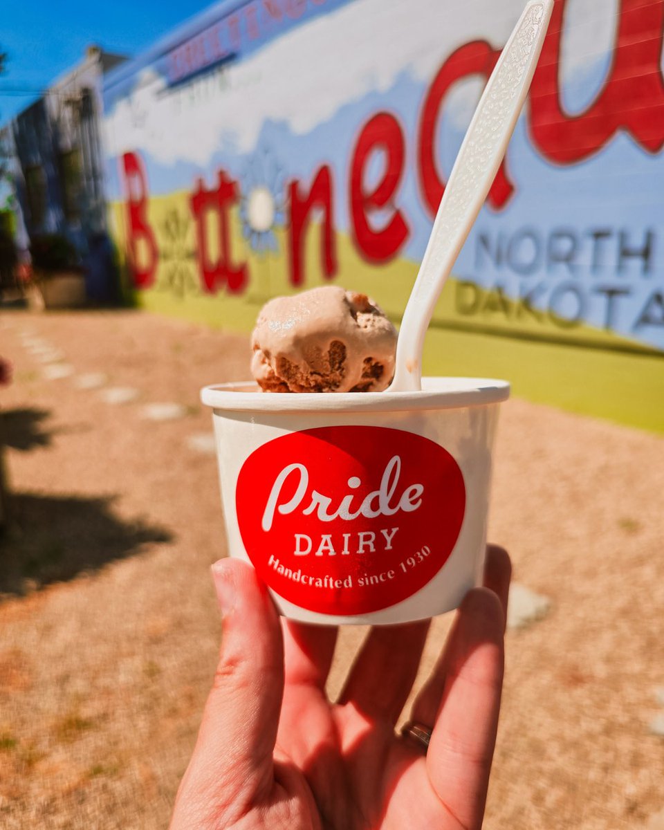 GoodLifeND's tweet photo. Community Spotlight: 📍 Bottineau, ND

What do award-winning ice cream, a giant snowmobiling turtle, and a prairie Stonehenge have in common?

They're all part of life in Bottineau.

https://t.co/lo8UijF1wf https://t.co/r95yIdM2Oe