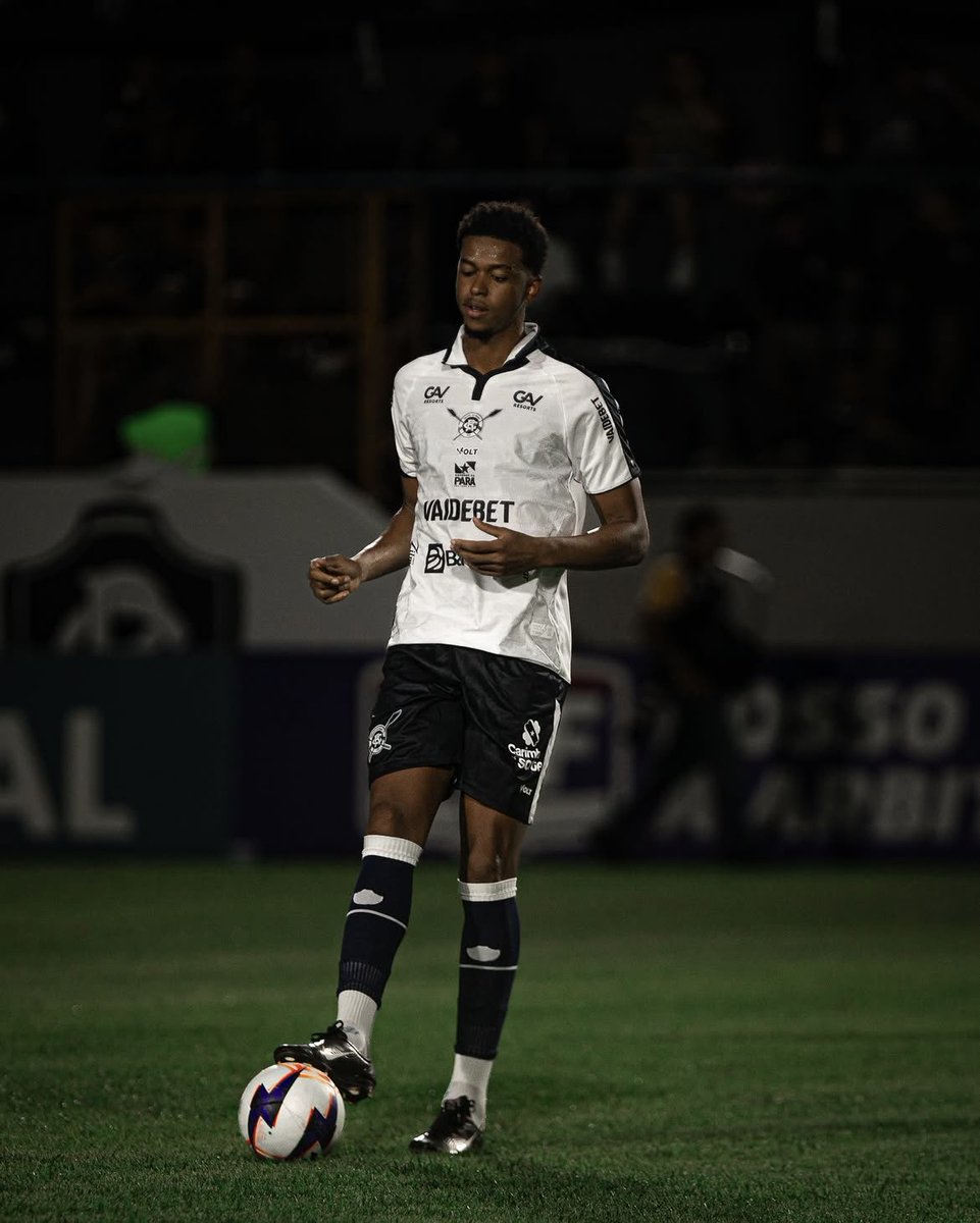 CTransferencias's tweet photo. O atacante Carlinhos será reforço do Athletic-MG para a sequência da Série B.

O centroavante pertence ao Flamengo e estava emprestado ao Remo.

🗞️ @NelsondeTorres 
📸 Samara Miranda https://t.co/DJC06XkVfA