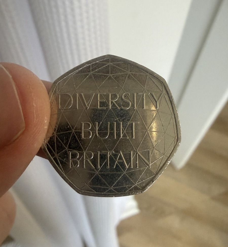 libsoftiktok's tweet photo. This coin is real legal tender in the UK

"Diversity Built Britain"

No, this is not a joke https://t.co/zSrN6UZk5L
