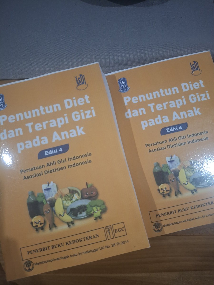 cacaasbll's tweet photo. wts buku penuntun diet anak edisi 4 ukuran A5, harga 60k dan pengiriman bisa melalui oyen, bagi teman-teman yang berminat bisa dm aku ya #bukumurah #bukugizi #penuntundiet https://t.co/SxpER5TFpj