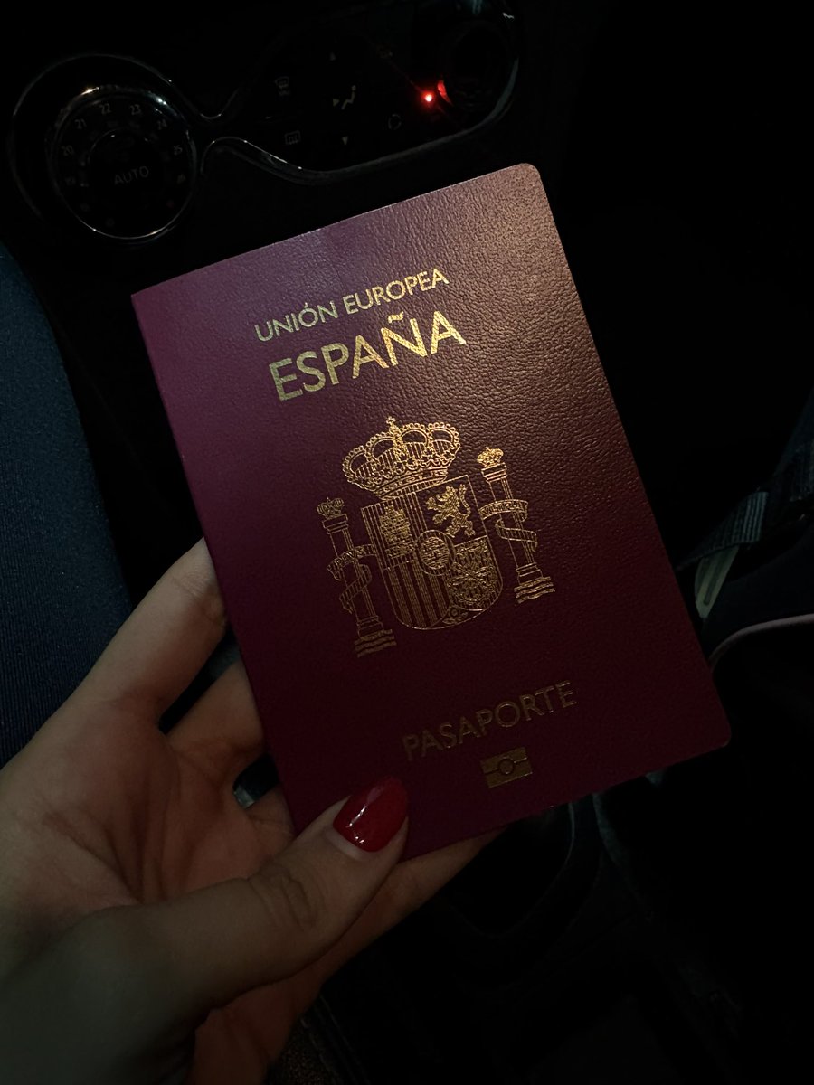 tacomaaa10's tweet photo. No sé si es verano o de plano la vida últimamente se siente como a todo lo que había querido hace un par de años ❤️‍🩹 https://t.co/C8LWhEJUx2