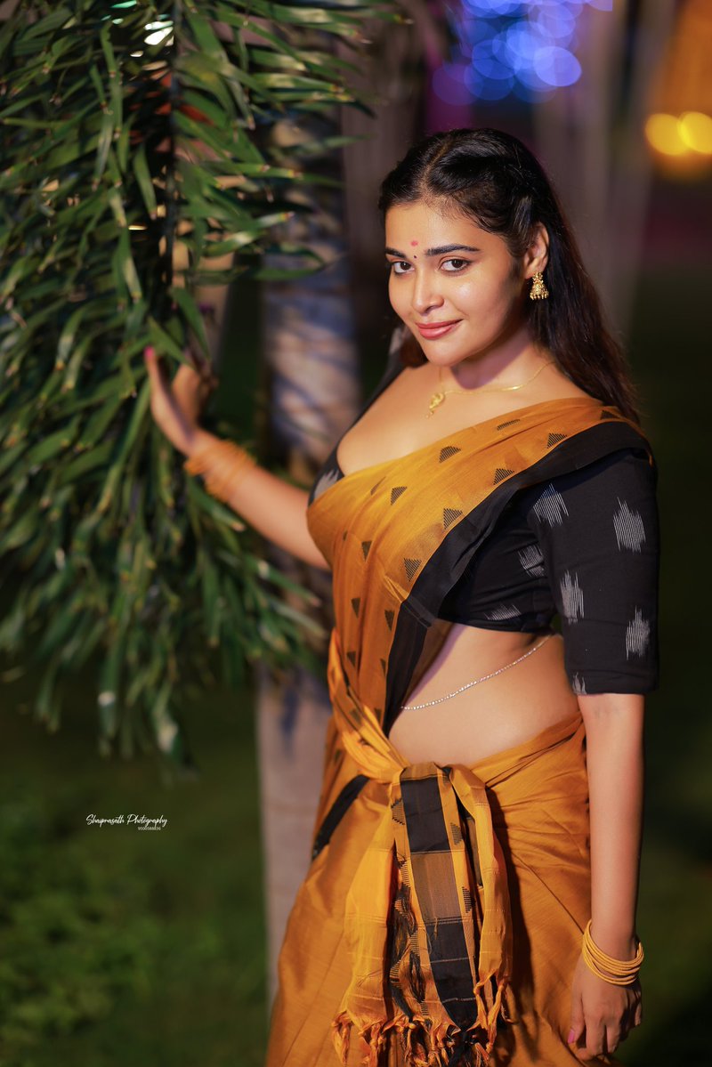 vinothkamal2's tweet photo. #Dharshagupta #instagramsubscription🔥
சினிமாவை விட இந்த Platform-லதான் செம வருமானமா? 👀
👀 இந்த Route-ல போனா லட்சங்கள் சம்பாதிக்க முடியுமா?
🎬 திரையுலகை விட Social Media-வா?
💰 நடிகைகளின் புதிய Income Secret?
📲 இப்போ Trend இதுதானா?
👀 சினிமாவுக்கு அப்புறம்... அடுத்த Business இதுதானா?
🔥 ரசிகர்களே இப்போது Income Source-ஆ?
💸 மாதம் லட்சங்கள்... எப்படி?
உங்கள் கருத்துக்களை சொல்லுங்க🤔