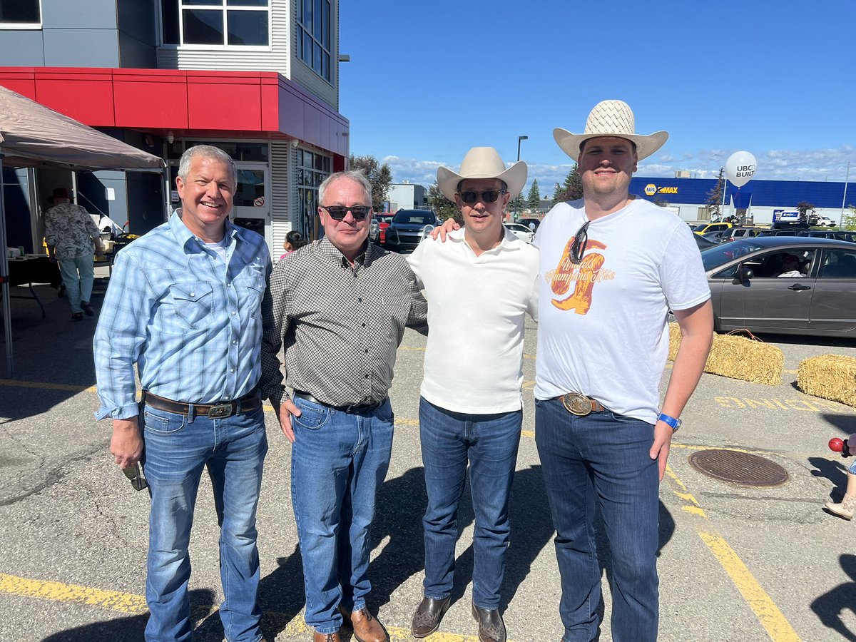 JosephSchowAB's tweet photo. Alberta’s skilled workforce is one of our greatest competitive advantages, helping attract major investment, create jobs, and build a stronger economy.

It was great to spend some time with @UBCBuilt_CRC at their Stampede Breakfast and recognize the skilled tradespeople who are helping build Alberta’s future.

I was also pleased to connect with Premier @TonyWakehamNL of Newfoundland and Labrador and Secretary of State for Labour @JZerucelli. 

Thank you to the Carpenters’ Regional Council for hosting such a great event!