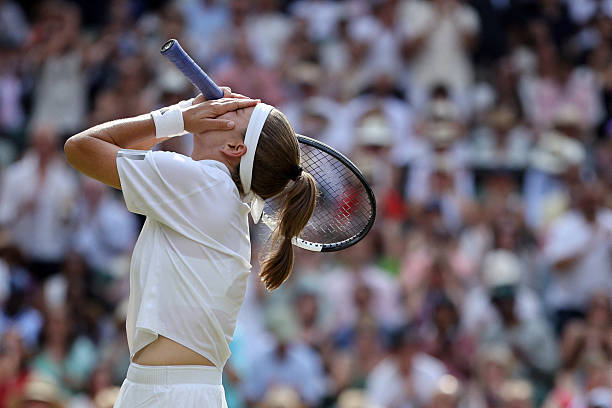 theoneswholive's tweet photo. karolína muchová, wimbledon finalist 🤍💚💜 https://t.co/i0DkohJznx