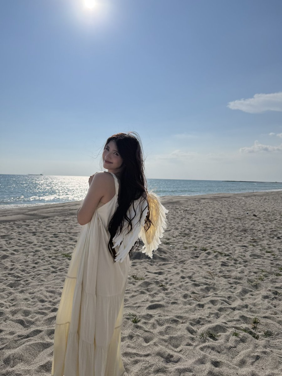 ChariceHermoso's tweet photo. HAPPY 50K VIEWS HULOG MV!!!🪽

#hulogbykaia #hulog https://t.co/cEfxXJBUMw