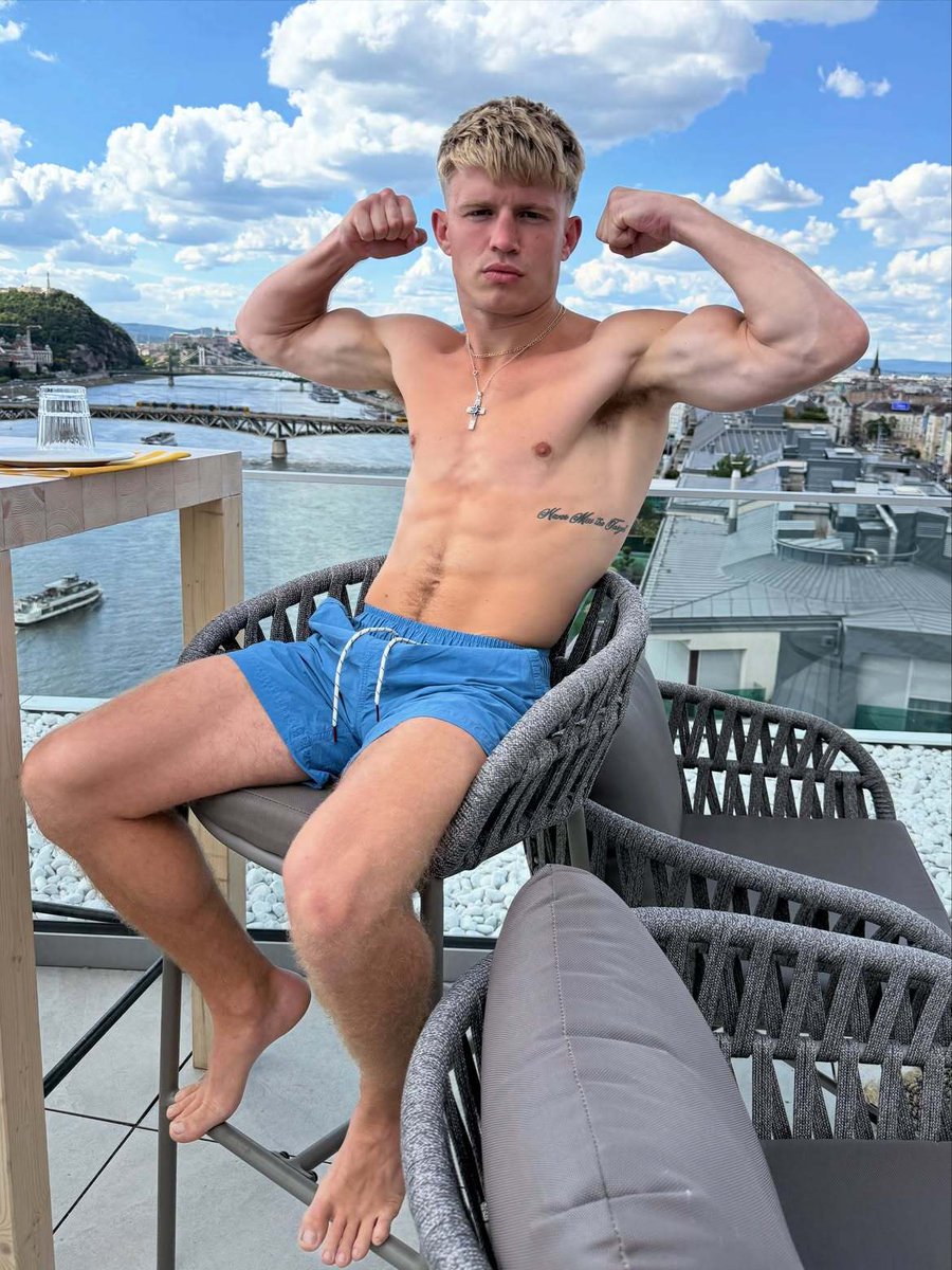 JoeRuss3ll's tweet photo. 📍 Budapest https://t.co/fgywMjyFki