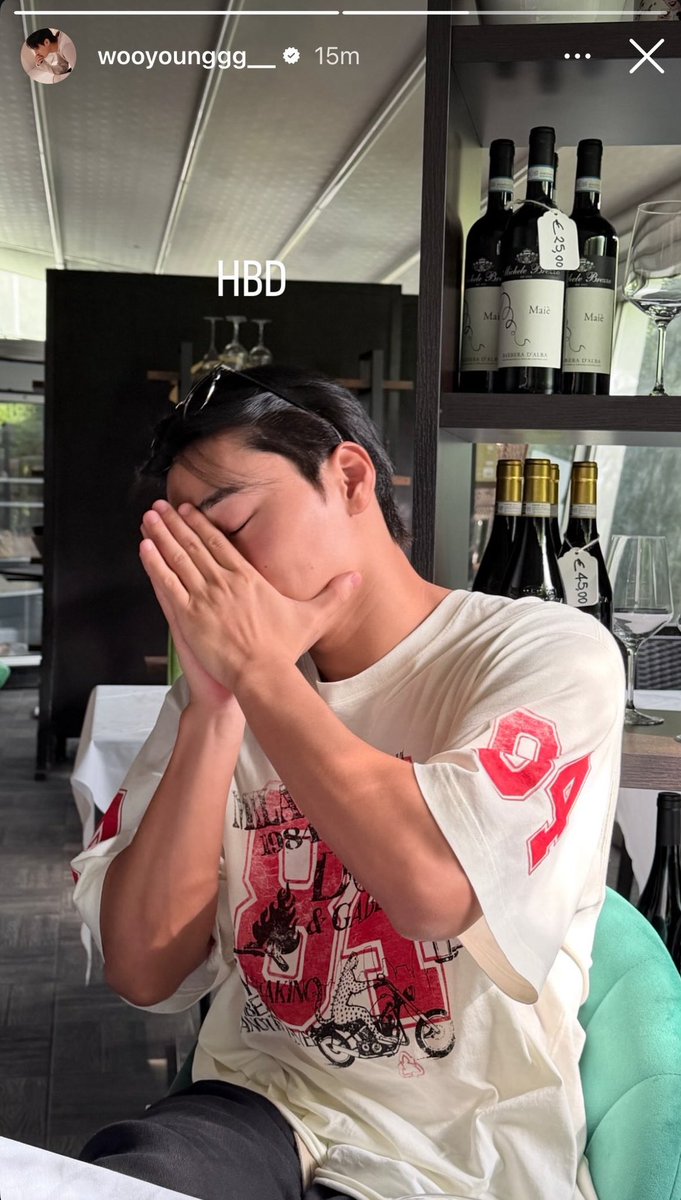 lgb8teez's tweet photo. me when i don't wanna be delusional abt a wsn bday date but then sh posts this and wsn are not with them.......... 🚬 https://t.co/spSAFpe7b2