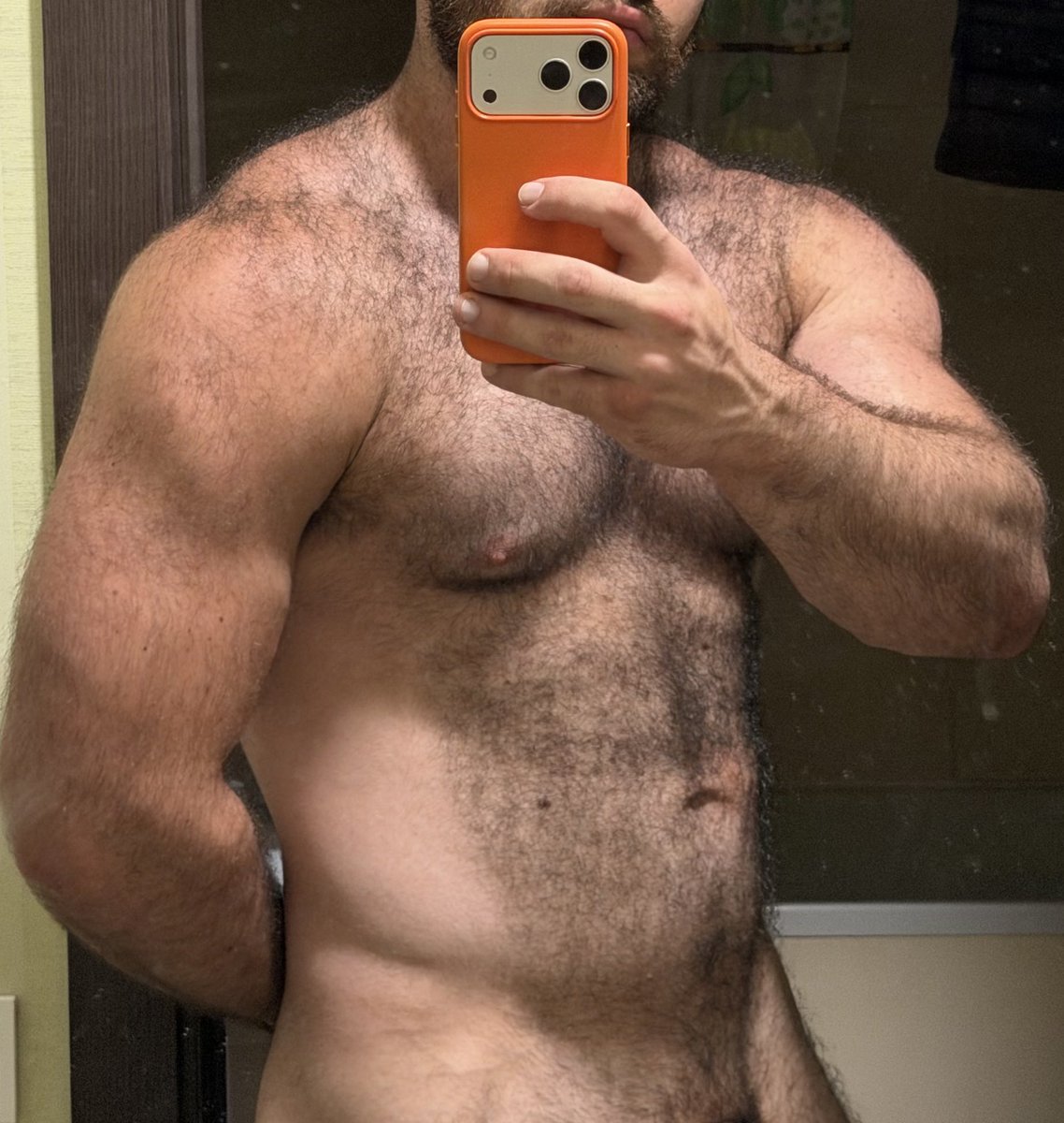 kinksbear's tweet photo. Wanna take a shower with me? https://t.co/g5CwcZKhBz