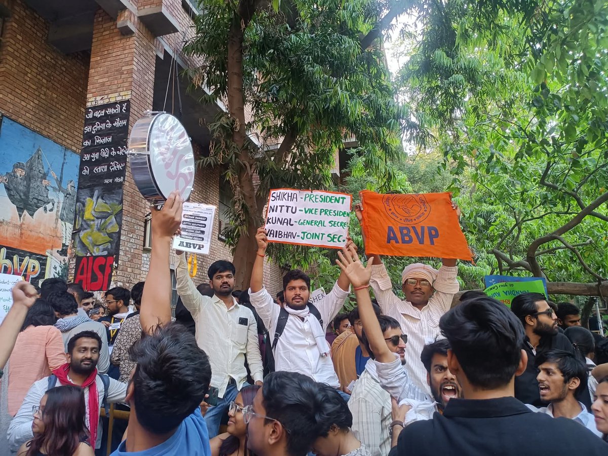 DevkatteGopal's tweet photo. अखिल भारतीय विद्यार्थी परिषद के स्थापना दिवस पर सभी कार्यकर्ताओं को हार्दिक शुभकामनाएँ। 🙏🚩

#ABVP https://t.co/sX0SMaQPUY