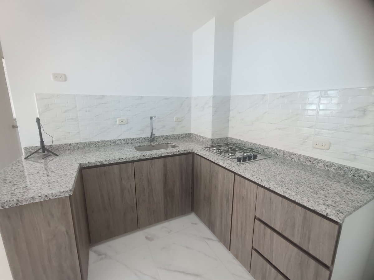 NaranjoDuque's tweet photo. Apto.para estrenar en Palmira-C.R.Venecia.Cód:2449
Alquila con 2 alcobas(1 clóset),sala-comedor,cocina integral a gas,baño y zona de oficios
Precio:$1.200.000(Adm.incluida)
Parqueadero comunitario,piscina,salón,parque infantil,zonas verdes y vigilancia 24/7
602 8960448,3157057741 https://t.co/c5Yr0x6xm1