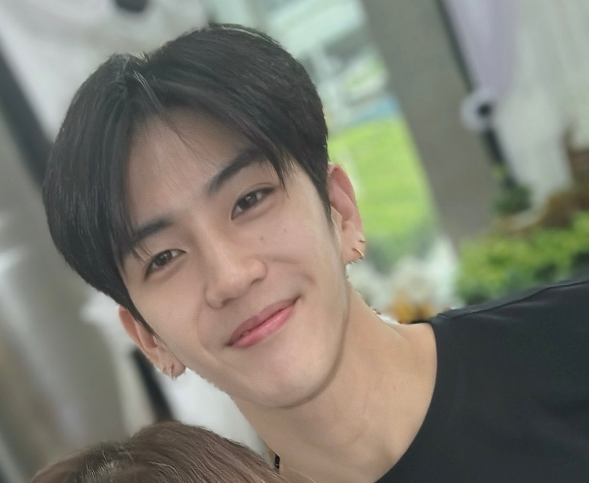 talatannt's tweet photo. น้องซีผมสั้นมากเยยอะ🤲🏻

#sea_tawinan https://t.co/TieYSxvQ1a