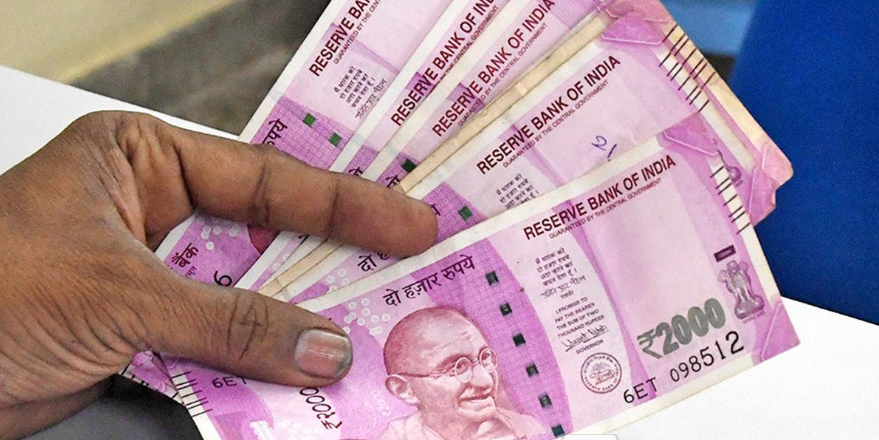 GulistanNewsTV's tweet photo. ₹2,000 Banknotes Worth ₹5,451 Crore Still in Circulation; RBI Says Notes Remain Legal Tender
https://t.co/5ALuuzMplS
#RBI #ReserveBankOfIndia #2000RupeeNote #CurrencyWithdrawal #IndianCurrency #Banknotes #LegalTender #RBIUpdate #BankingNews https://t.co/ixJhmMEBlu