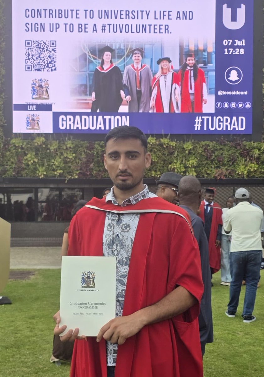 Muhamma98078169's tweet photo. This is Kamran Hayat holding the degree of MSc finance &amp; Accounting from Teesside University UK.He was a little kid when his journalist father Hayatullah Khan was kidnapped and killed in Mir Ali,North Waziristan. Kamran never gave up. Worked hard and today made his country proud. https://t.co/e1RqwGGL6n